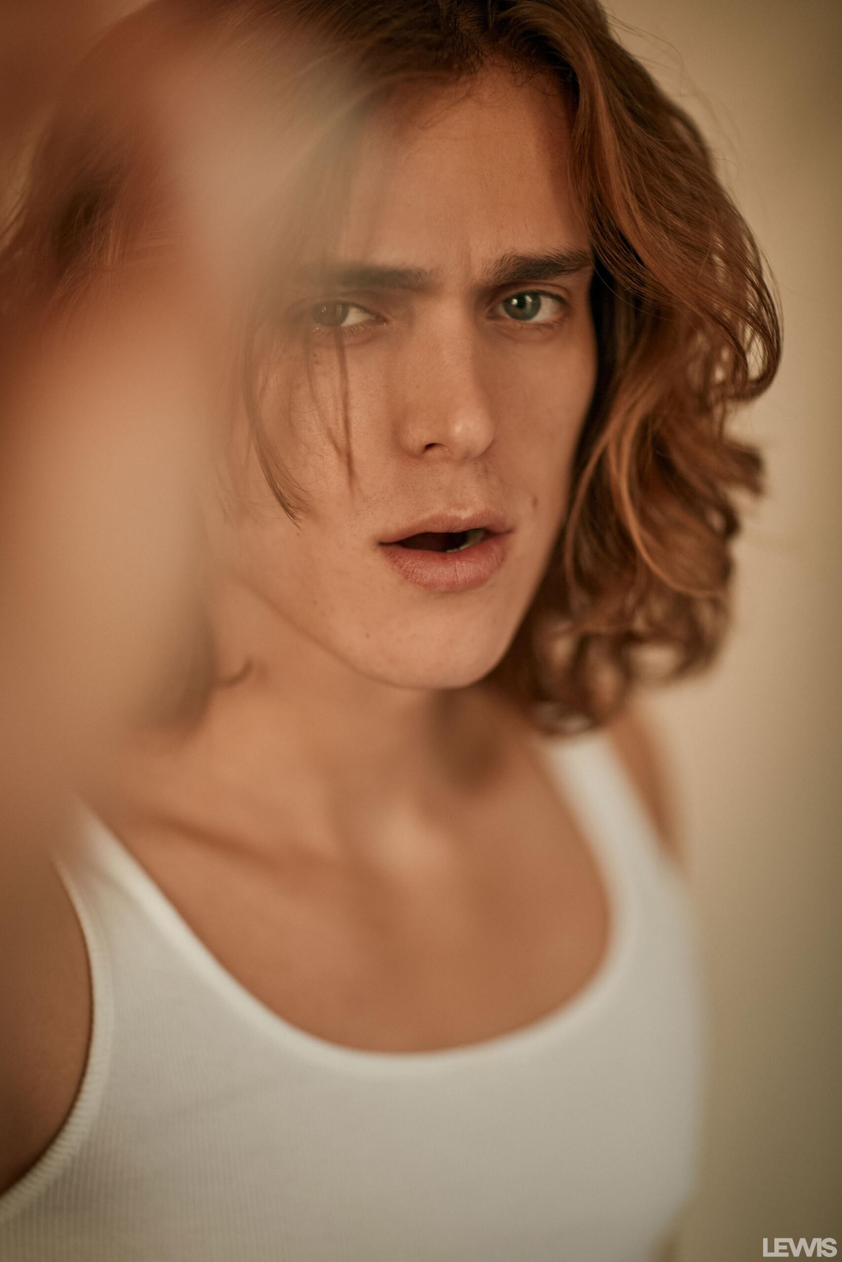 Vova Volinetts Shines In SMOOTH Exclusive Fashion Story LEWIS Magazine Vova Volinetts Shines In SMOOTH Exclusive Fashion Story LEWIS Magazine