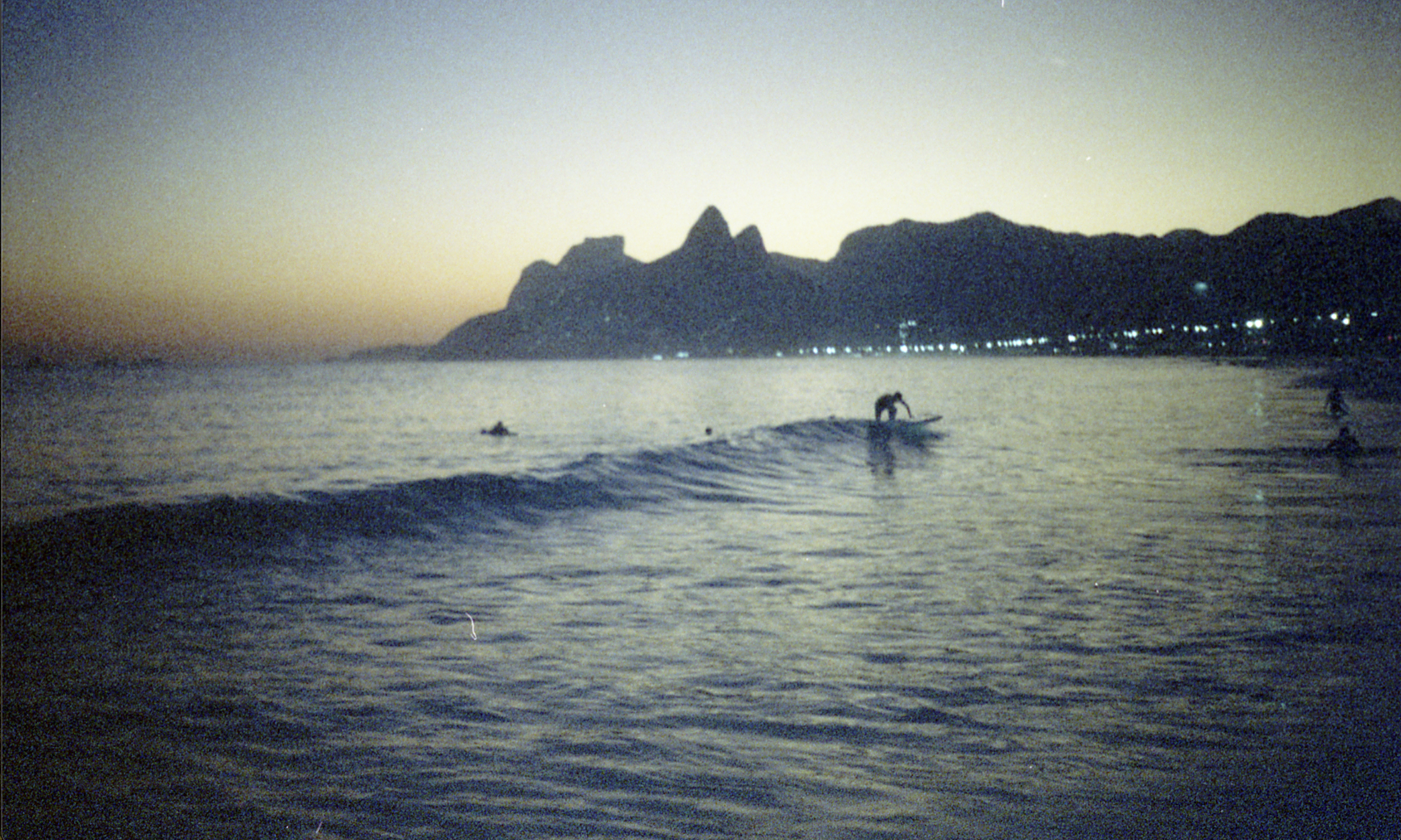 Rio de Janeiro at dusk — LEWIS Brasil